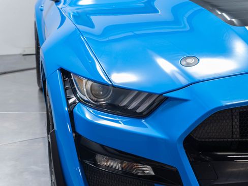 Used 2022 Ford Mustang Shelby GT500 w/ Carbon Fiber Track Pack RWD image 68