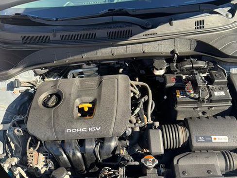 Used 2019 Hyundai Kona SE image 15