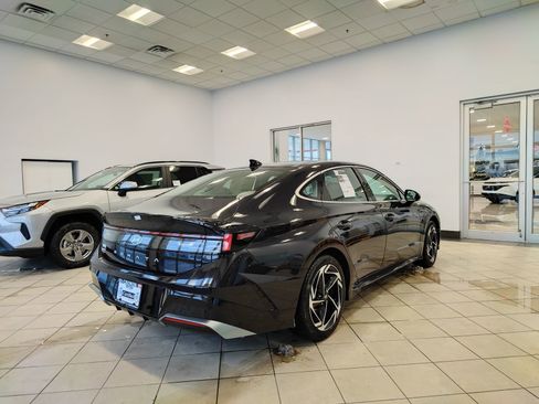 Used 2024 Hyundai Sonata SEL w/ Convenience Package image 3