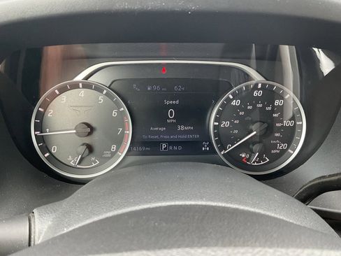 Used 2024 Nissan Titan SV w/ SV Convenience Package image 13