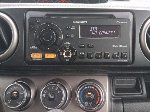 Used 2013 Scion xB image 35