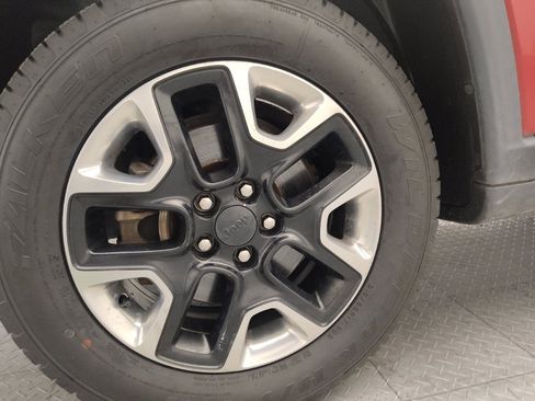 Used 2018 Jeep Compass Trailhawk w/ Navigation Group AWD/4WD image 31