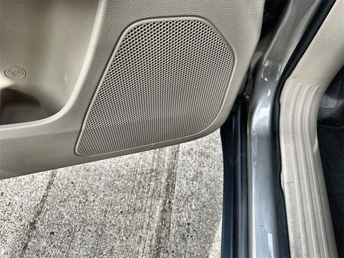 Used 2019 Jeep Cherokee Latitude w/ Popular Appearance Group image 23