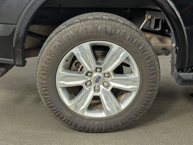 Used 2017 Ford F150 Platinum w/ Equipment Group 701A Luxury AWD/4WD image 13