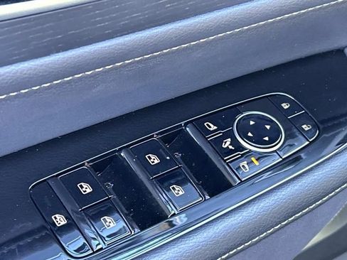 Certified 2025 INFINITI QX80 Sensory image 19