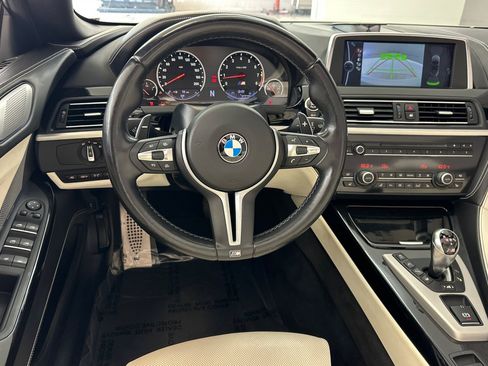 Used 2013 BMW M6 Convertible RWD image 30