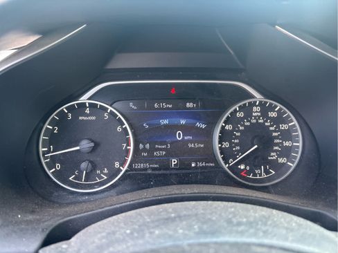 Used 2018 Nissan Murano SV AWD/4WD image 10