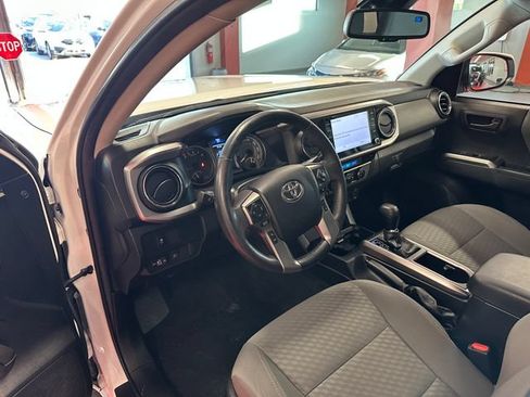 Certified 2022 Toyota Tacoma SR5 w/ Black Out Package (TMS) AWD/4WD image 11