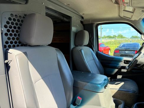 Used 2015 Nissan NV 2500 SV w/ Side & Curtain Airbag Package image 40