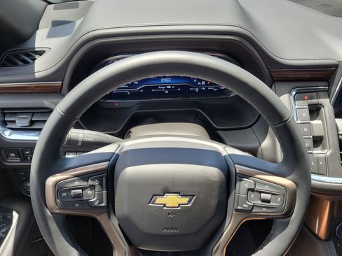 Used 2024 Chevrolet Tahoe High Country AWD/4WD image 23