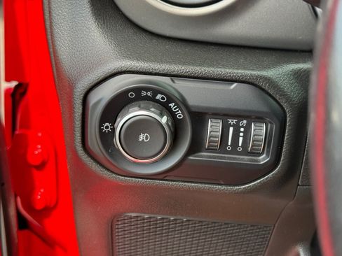 Used 2022 Jeep Wrangler Unlimited Sport AWD/4WD image 34