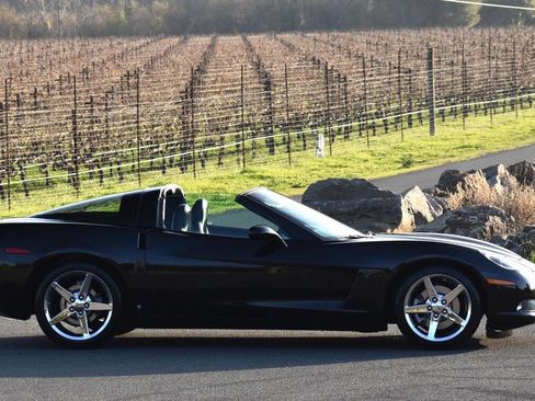 Used 2007 Chevrolet Corvette Coupe w/ Preferred Equipment Group image 14