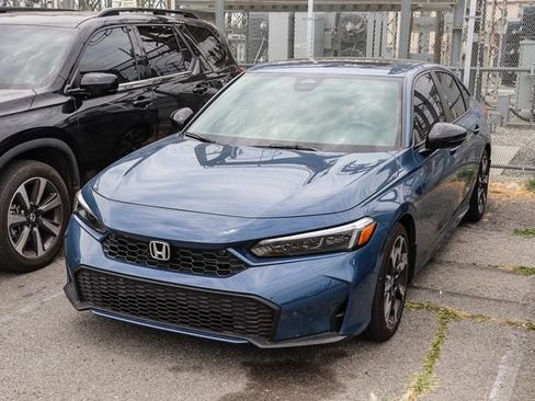 Used 2025 Honda Civic Sport Touring image 5