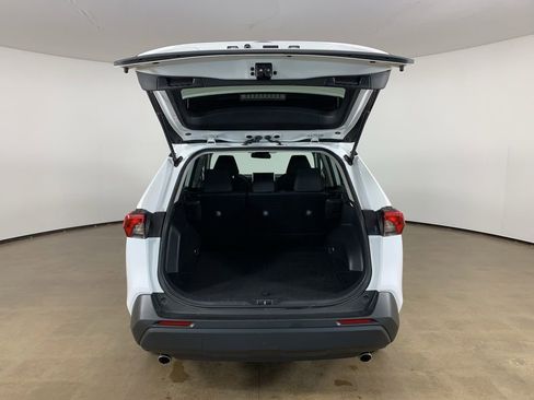 Used 2024 Toyota RAV4 LE AWD/4WD image 12