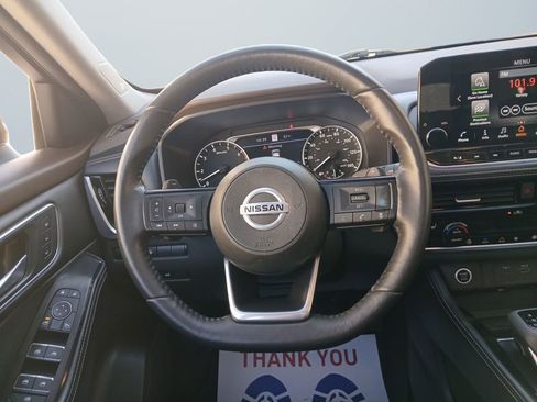 Used 2021 Nissan Rogue SL w/ Premium Package image 12