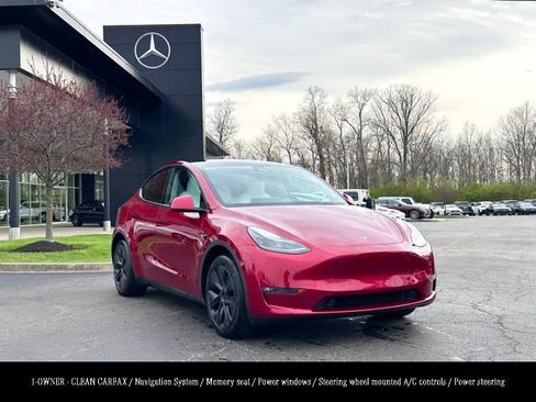 Used 2025 Tesla Model Y Long Range image 1