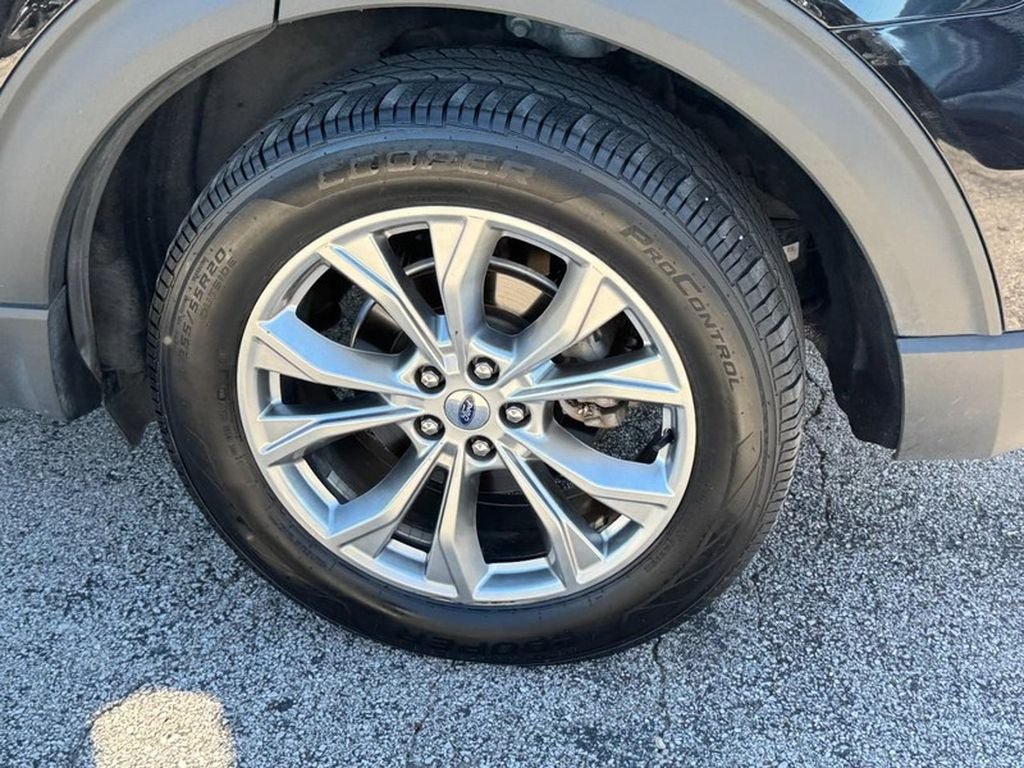 Used 2021 Ford Explorer Limited AWD/4WD image 7