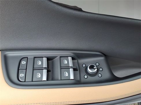 Used 2025 Audi Q7 2.0T Premium Plus w/ Premium Plus Package image 12