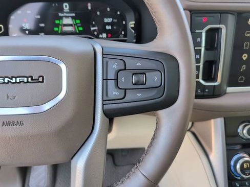 Certified 2024 GMC Yukon Denali AWD/4WD image 21