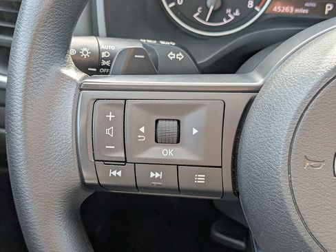 Used 2024 Nissan Rogue S AWD/4WD image 24