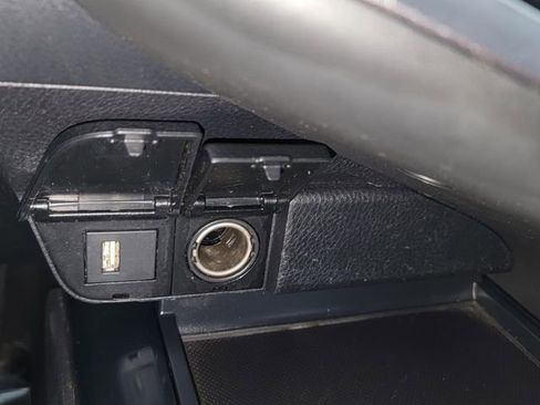 Used 2020 Toyota Camry SE image 21