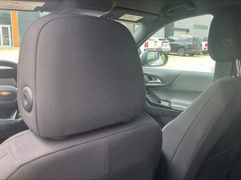 Used 2026 Chevrolet Equinox LT FWD image 32