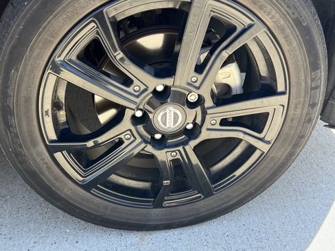 Used 2021 Nissan Kicks SR w/ SR Premium Package image 12