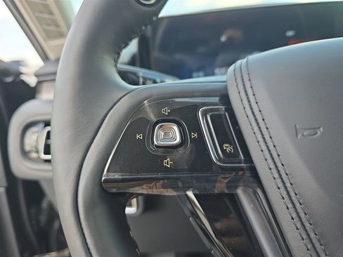 New 2025 Lincoln Aviator 2WD w/ Equipment Group 101A image 27