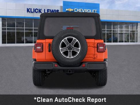 Used 2018 Jeep Wrangler Unlimited Sahara AWD/4WD image 7