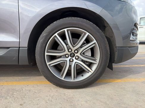 Used 2023 Ford Edge Titanium AWD/4WD image 29