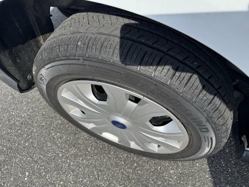 Used 2022 Ford Transit Connect XL image 17