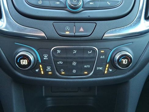 Used 2024 Chevrolet Equinox LT FWD image 17