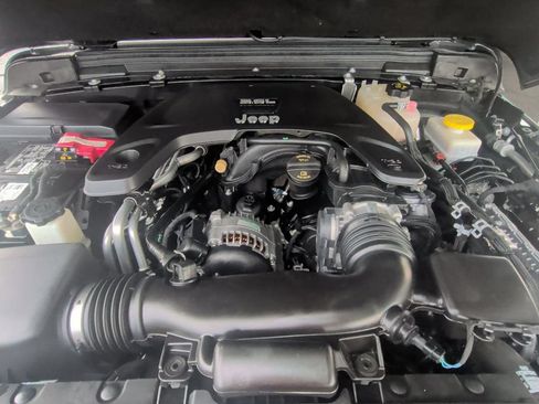 Used 2020 Jeep Wrangler Sport AWD/4WD image 11