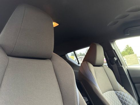 Certified 2020 Toyota C-HR XLE image 22