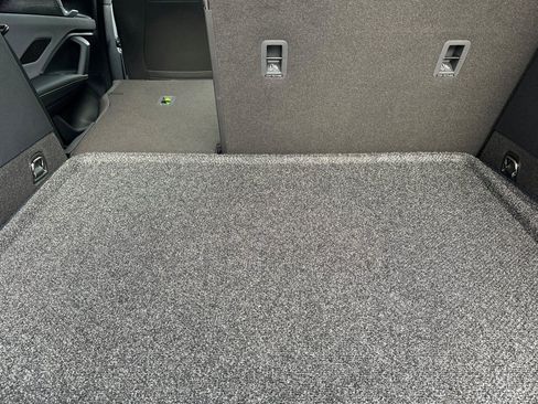 New 2026 Volkswagen Tiguan SE R-Line image 14