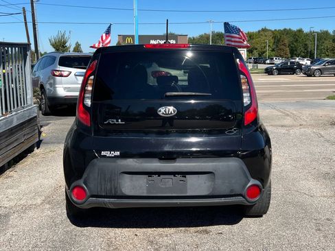 Used 2016 Kia Soul FWD image 7