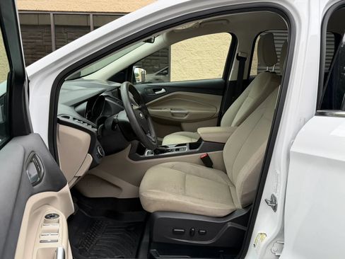 Used 2019 Ford Escape SE FWD image 21