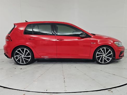 Used 2018 Volkswagen Golf R 4-Door image 7