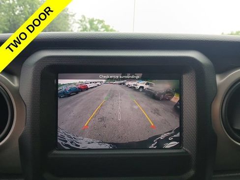 Used 2021 Jeep Wrangler Sport AWD/4WD image 14