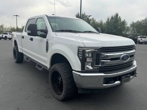 Used 2017 Ford F250 XLT AWD/4WD image 9