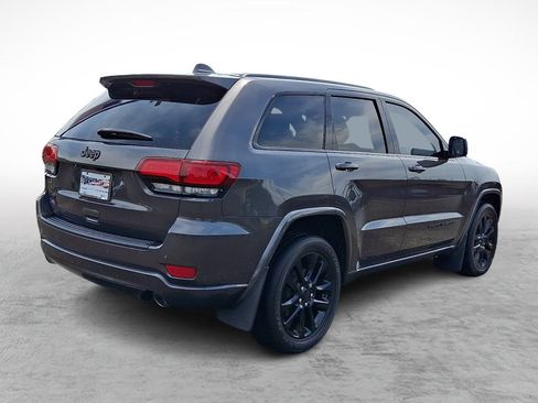 Used 2021 Jeep Grand Cherokee Laredo X AWD/4WD image 5