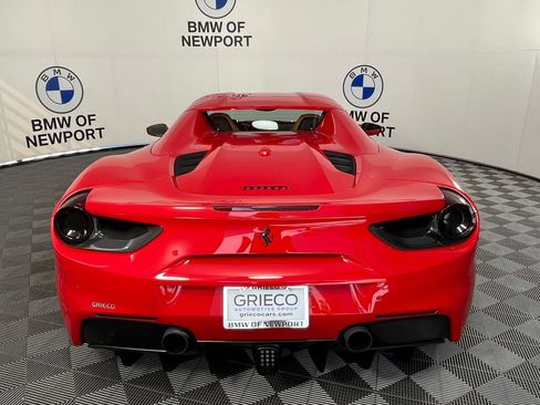 Used 2019 Ferrari 488 Spider RWD image 18