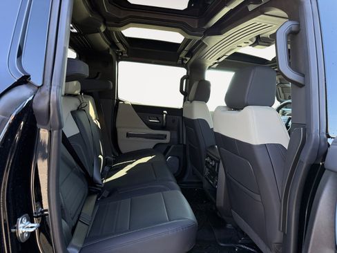 New 2026 GMC Hummer EV 2X image 18