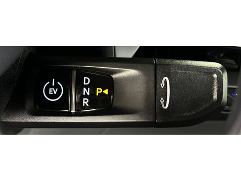 Used 2024 Kia EV9 Wind image 16