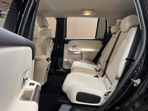 Used 2020 Mercedes-Benz GLB 250 image 26