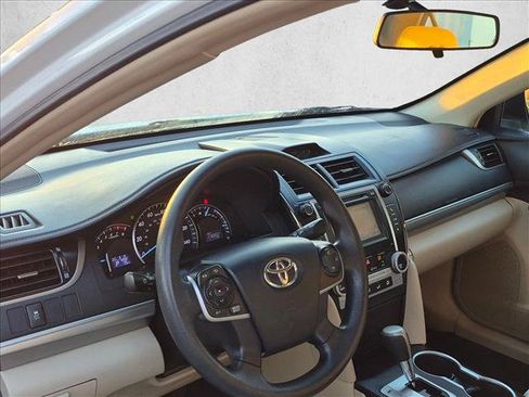 Used 2012 Toyota Camry LE FWD image 8