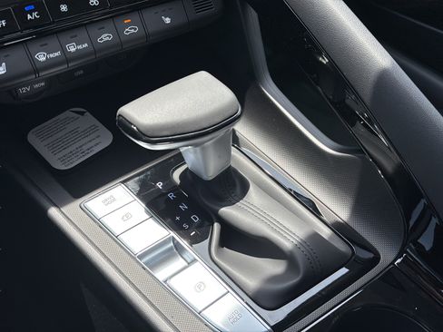 New 2026 Hyundai Elantra Limited FWD image 18
