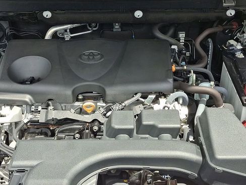 Used 2023 Toyota RAV4 XLE AWD/4WD image 28