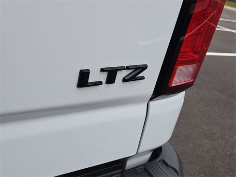 Used 2025 Chevrolet Silverado 2500 LTZ w/ LTZ Plus Package image 32