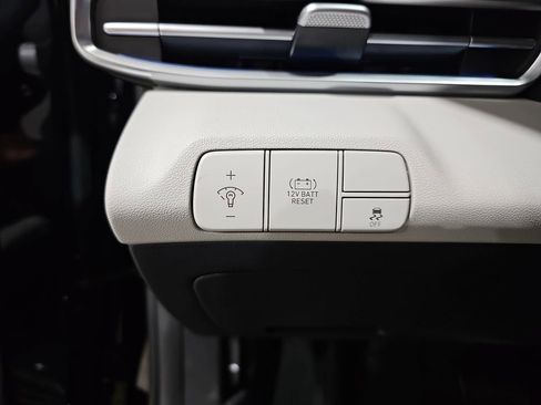 New 2026 Hyundai Elantra Limited image 24